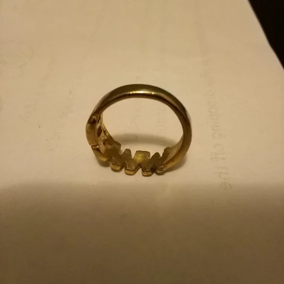 Vintage WWJD Gold Ring Unisex - Picture 6 of 9